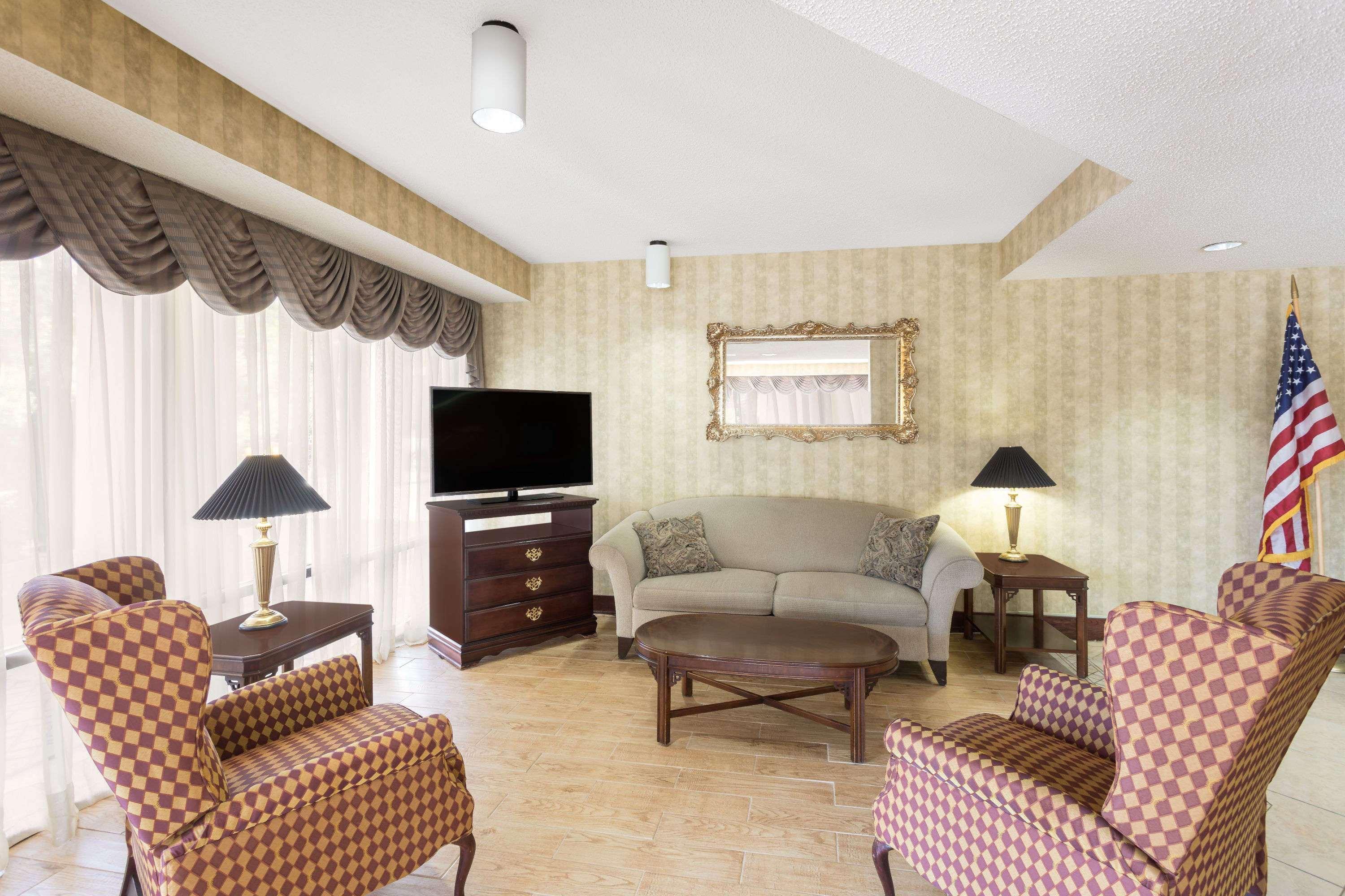 Baymont By Wyndham Griffin Hotel Luaran gambar