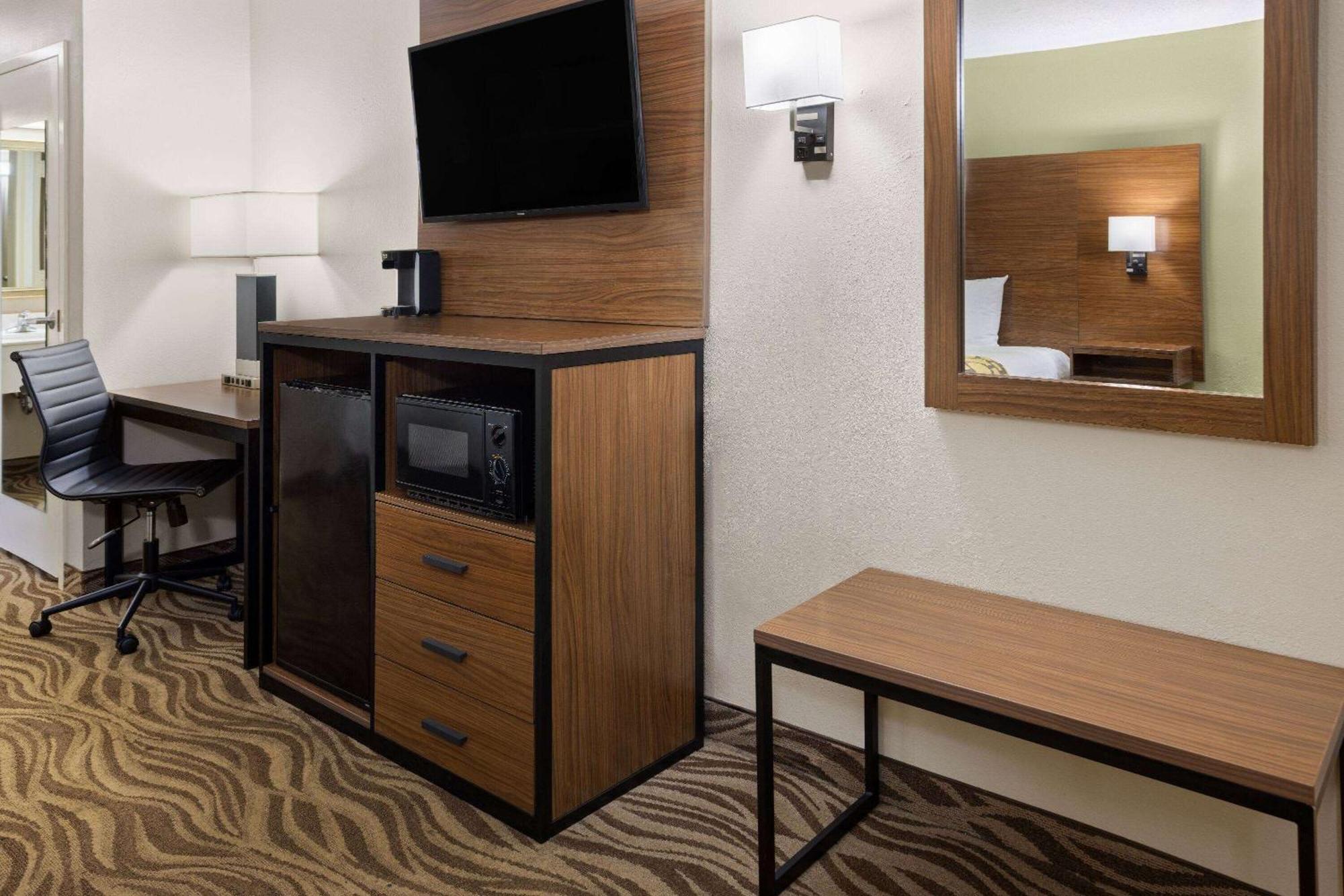 Baymont By Wyndham Griffin Hotel Luaran gambar